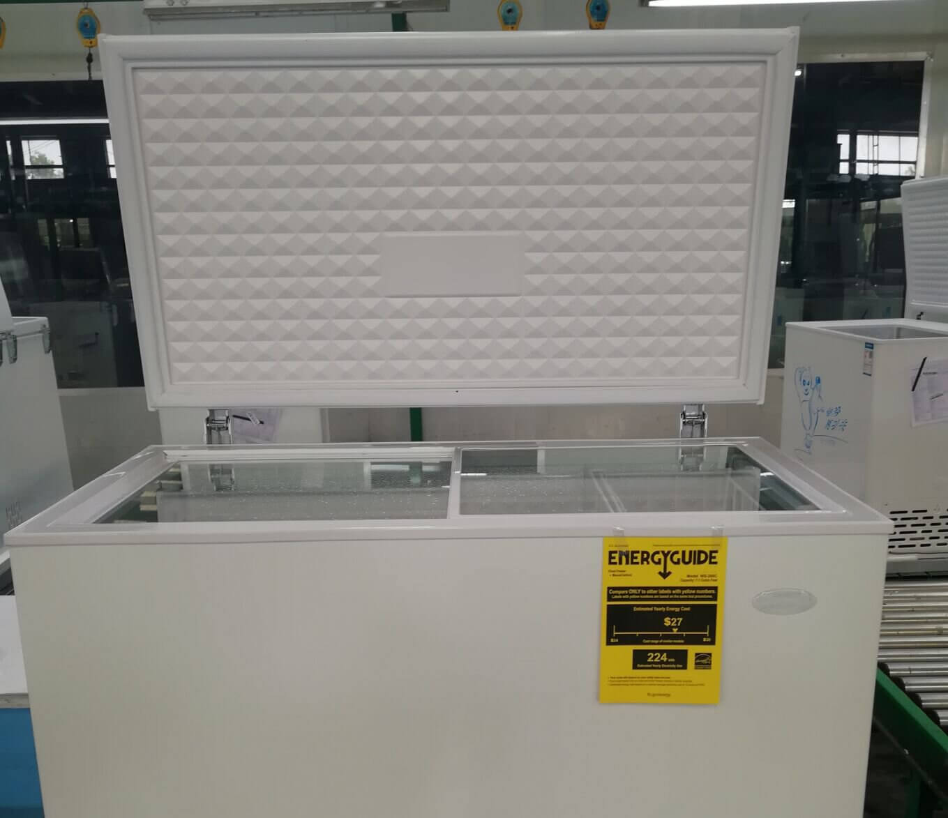 Smeta chest freezer TSC-208W _Realistic view