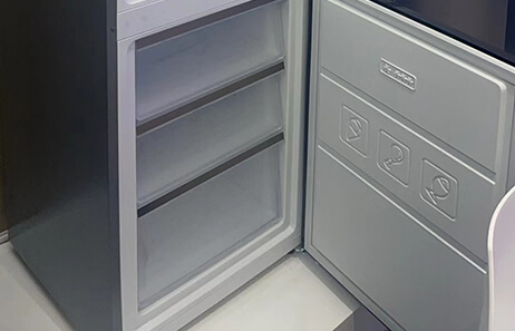 Optimized Storage with Bottom Freezer Design